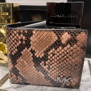 MICHAEL KORS Cyrus Snake Embossed Billfold Wallet With Coin Pouch
Driftwood 
NWT